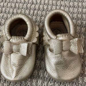 EUC - gold Freshly Picked moccasins, rubber soles